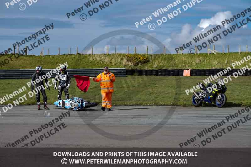 anglesey no limits trackday;anglesey photographs;anglesey trackday photographs;enduro digital images;event digital images;eventdigitalimages;no limits trackdays;peter wileman photography;racing digital images;trac mon;trackday digital images;trackday photos;ty croes